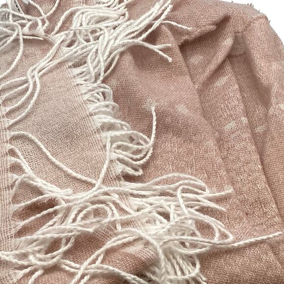 Gentle Fawn Light Pink Soft Wrap Fringed Layering Blanket Scarf Size M/L NWT - Picture 4 of 8